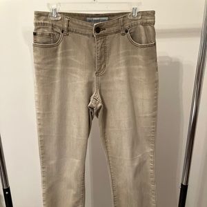 Chico”s Platinum denim ultimate fit slim leg size one regular Jean